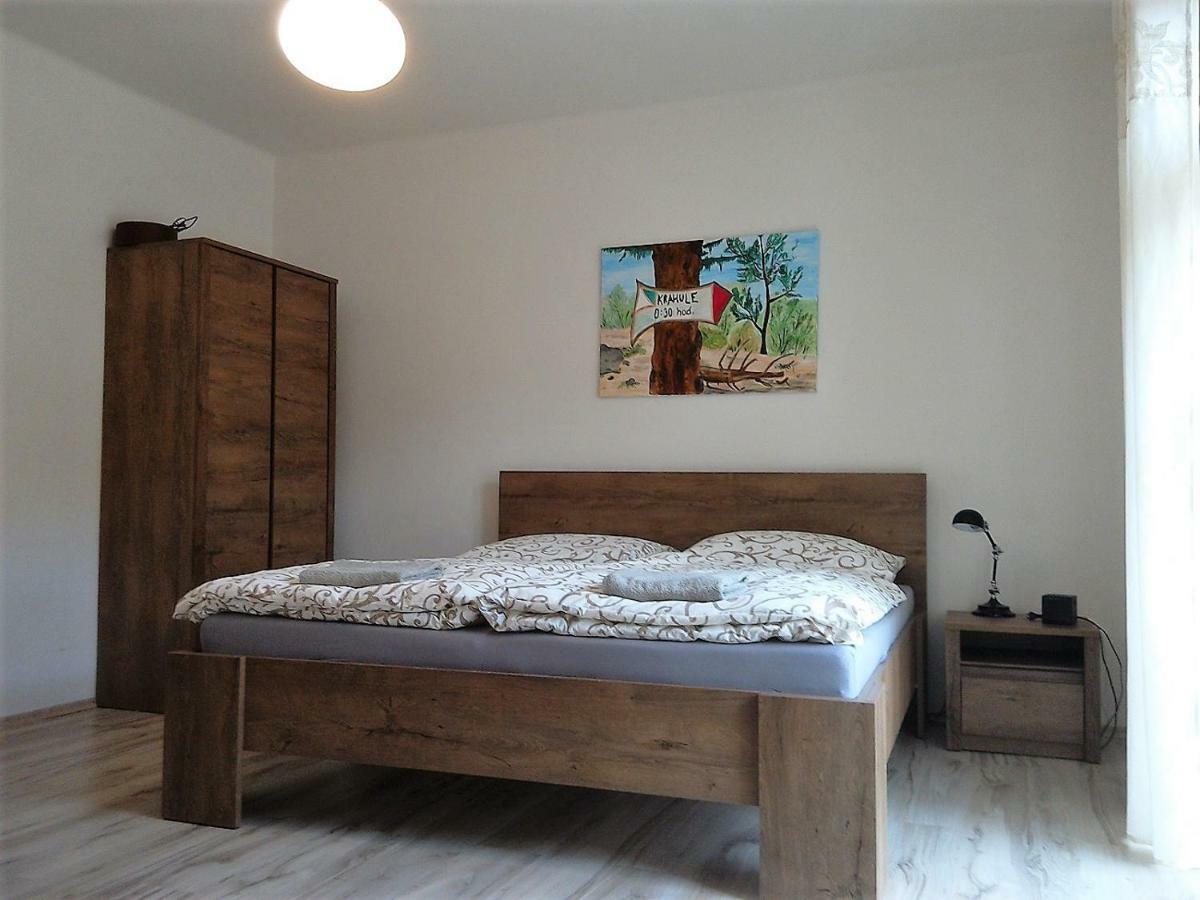 Apartman S Vyhladom Daire Kremnica Dış mekan fotoğraf
