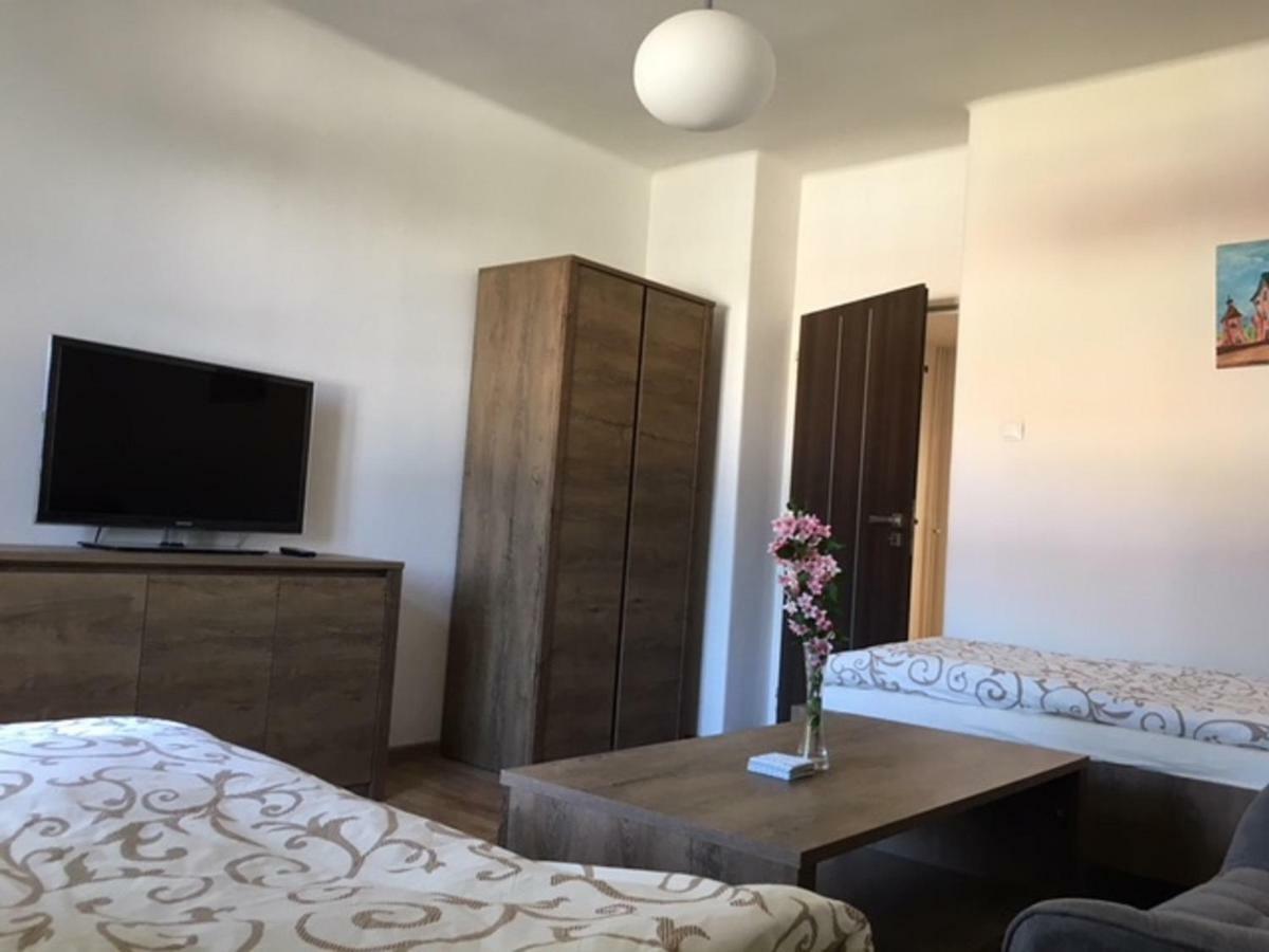 Apartman S Vyhladom Daire Kremnica Dış mekan fotoğraf